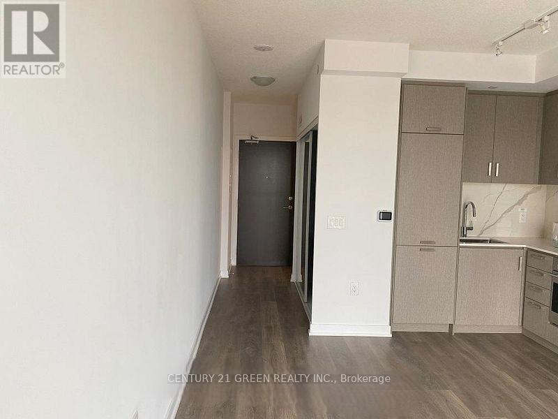 609 - 60 Honeycrisp Crescent, Vaughan (Vaughan Corporate Centre), Ontario  L4K 0N5 - Photo 2 - N12876394