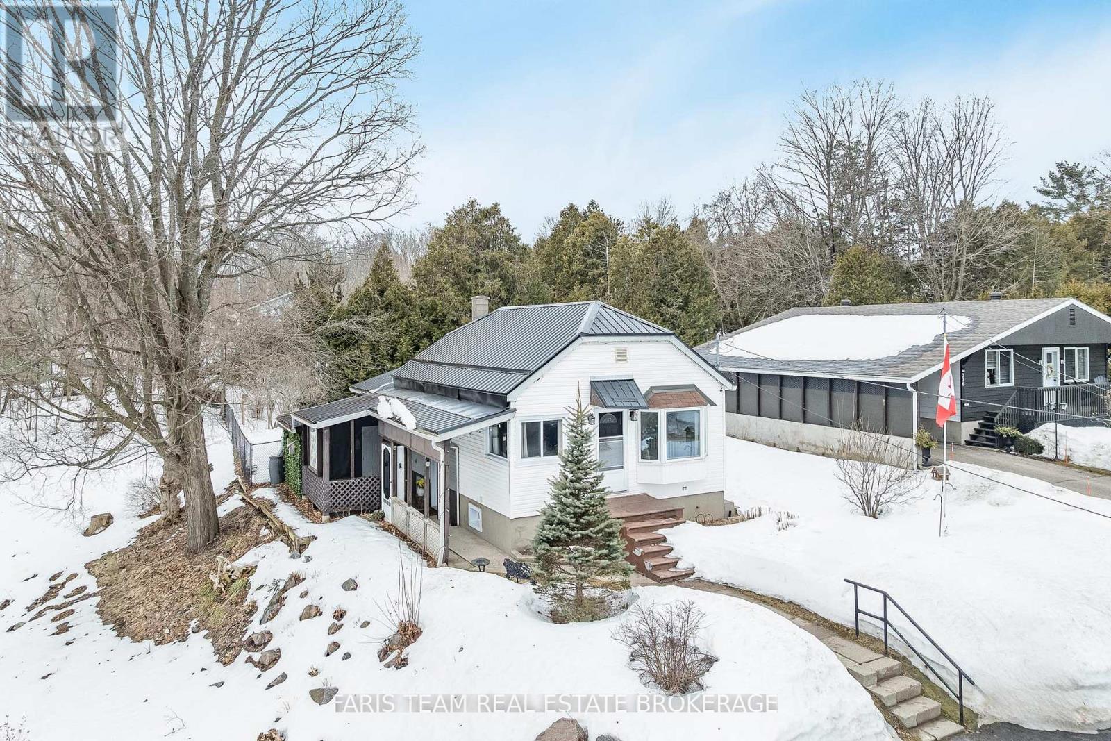 328 Percy Street, Tay, Ontario  L0K 2C0 - Photo 1 - S12876408