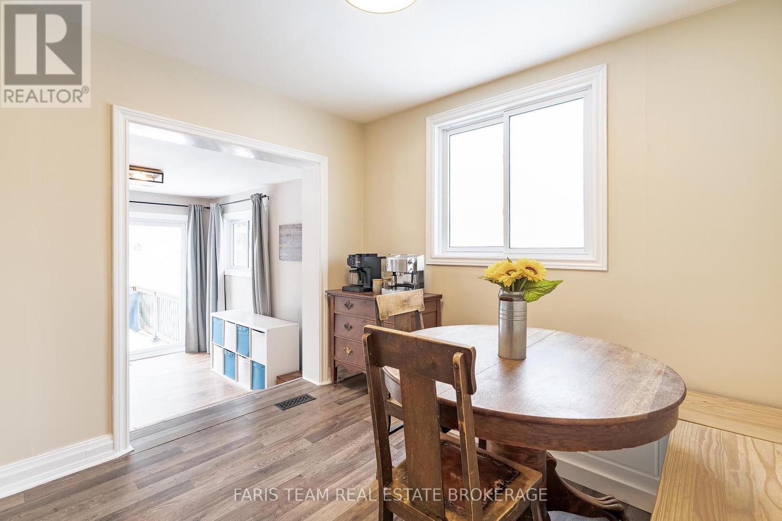 328 Percy Street, Tay, Ontario  L0K 2C0 - Photo 12 - S12876408