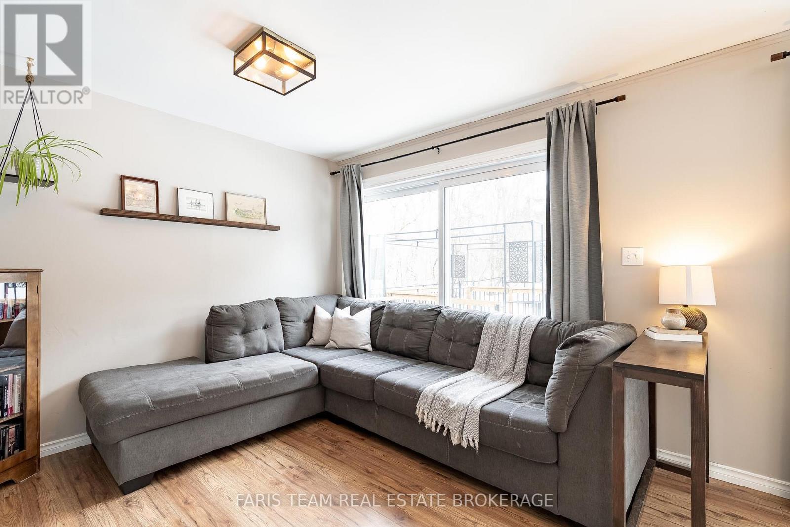 328 Percy Street, Tay, Ontario  L0K 2C0 - Photo 17 - S12876408