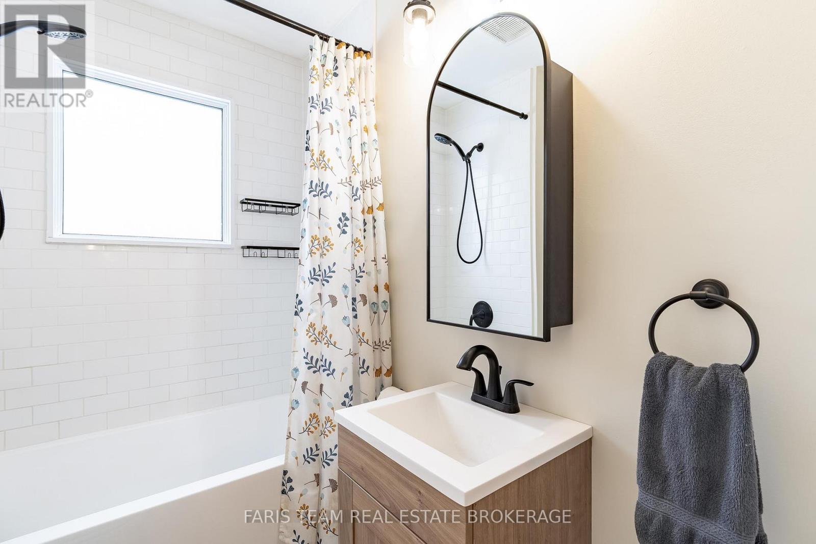 328 Percy Street, Tay, Ontario  L0K 2C0 - Photo 25 - S12876408