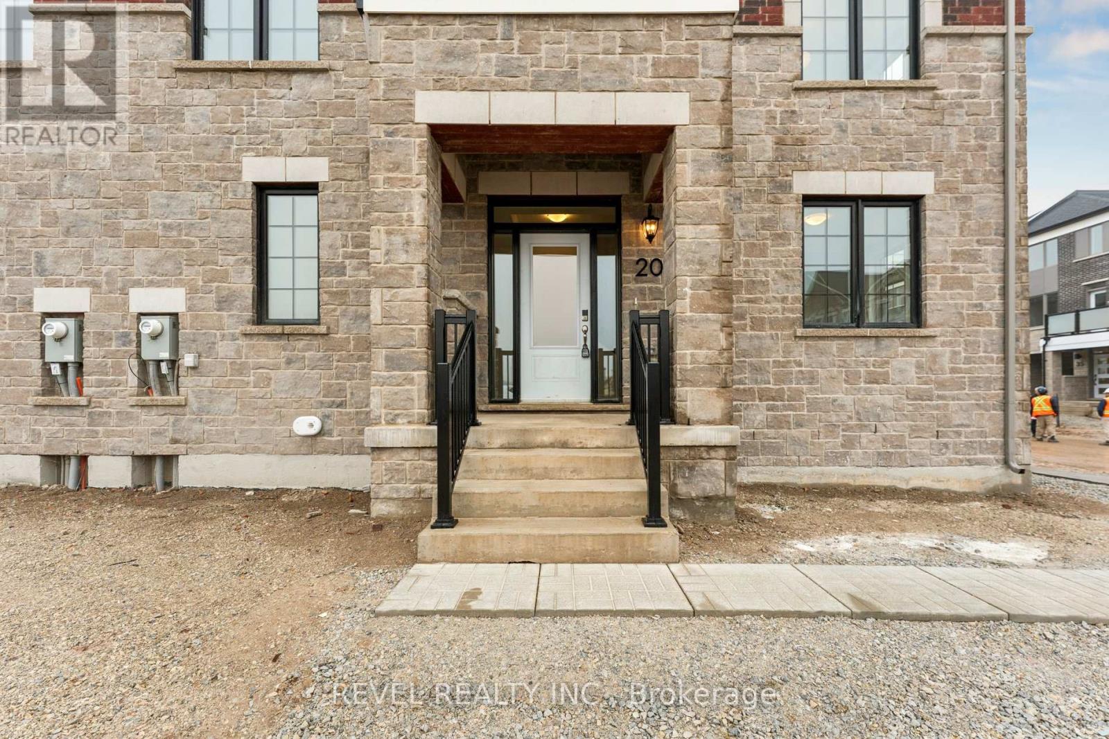 20 Vickerman Street, Brampton (Northwest Brampton), Ontario  L7A 5M7 - Photo 2 - W12827326