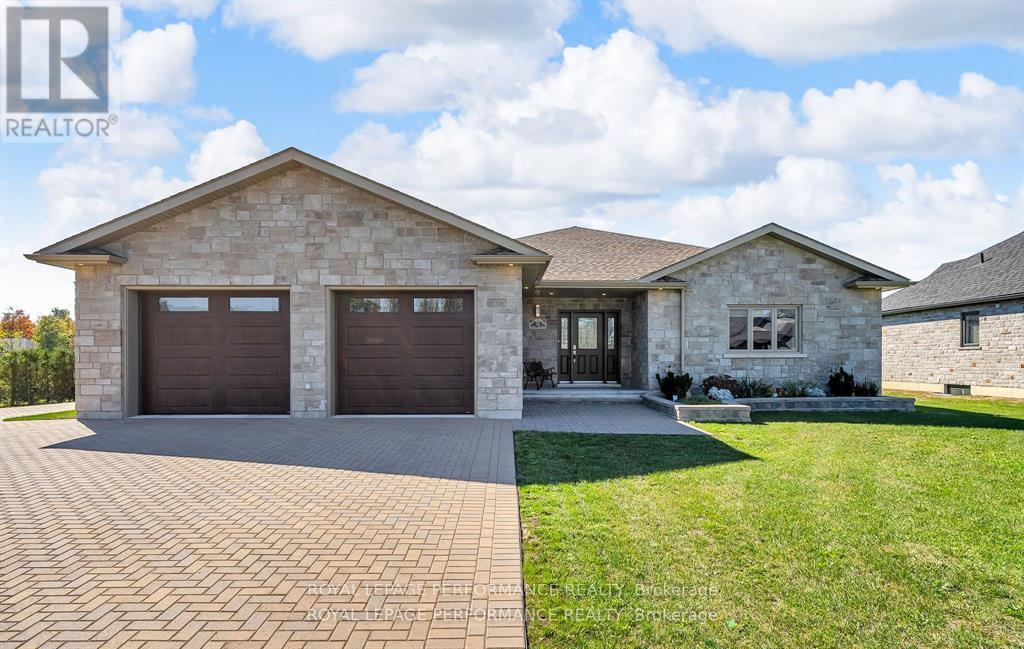 55 DALE STREET, South Stormont, Ontario