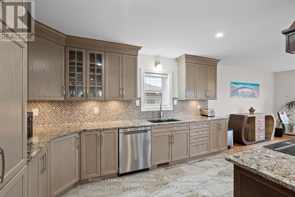 55 Dale Street, South Stormont, Ontario  K0C 1M0 - Photo 10 - X12876294