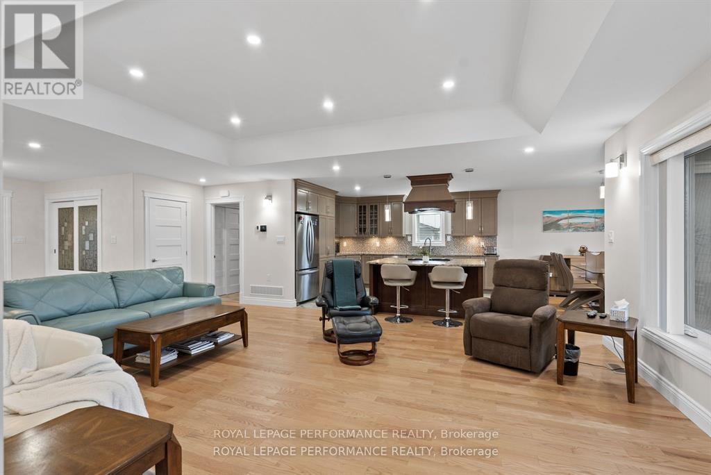 55 Dale Street, South Stormont, Ontario  K0C 1M0 - Photo 7 - X12876294