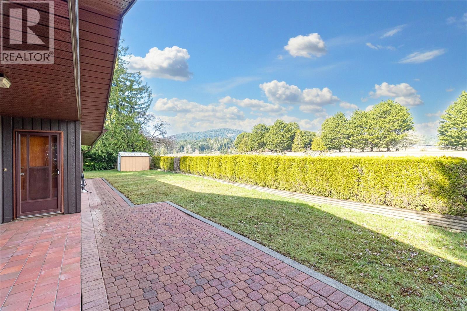 8100 Mahon Pl, Central Saanich, British Columbia  V8M 1K5 - Photo 30 - 1028516