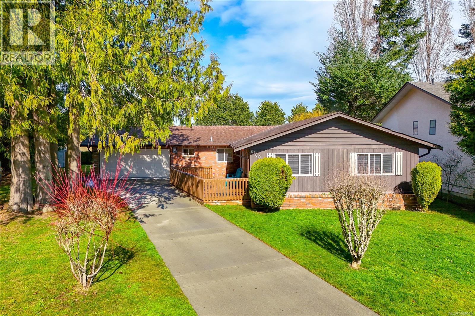 8100 Mahon Pl, Central Saanich, British Columbia  V8M 1K5 - Photo 35 - 1028516