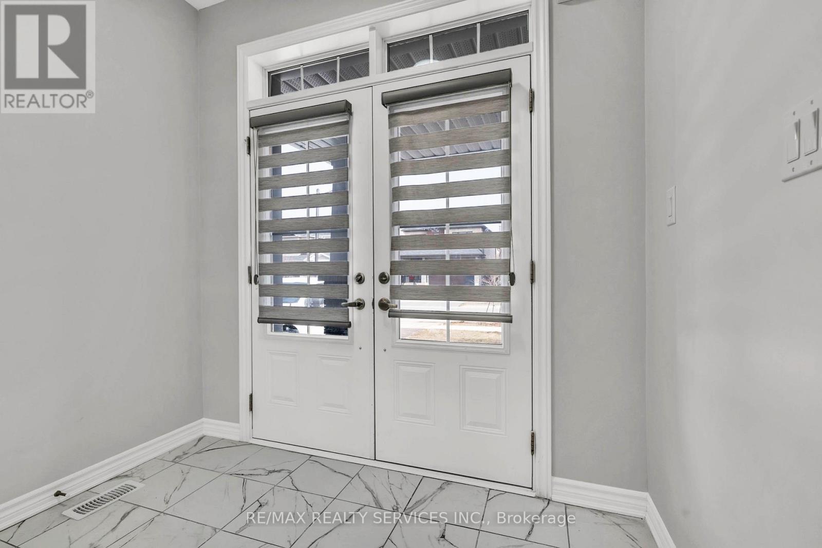 406 Dolman Street, Woolwich, Ontario  N0B 1M0 - Photo 5 - X12873790