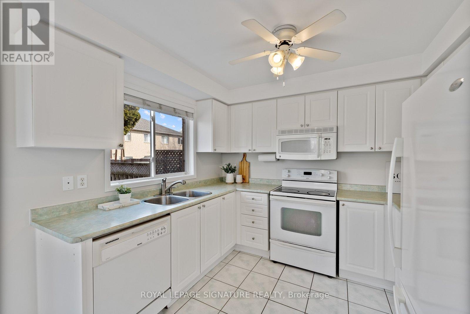 46 Baha Crescent, Brampton, Ontario  L7A 2J3 - Photo 10 - W12876298