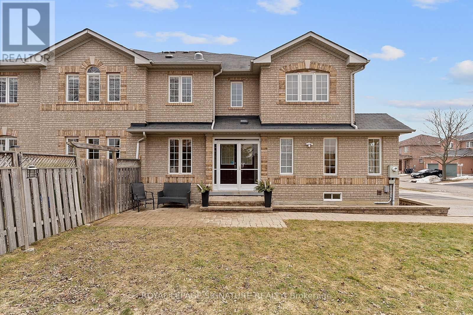 46 Baha Crescent, Brampton, Ontario  L7A 2J3 - Photo 3 - W12876298