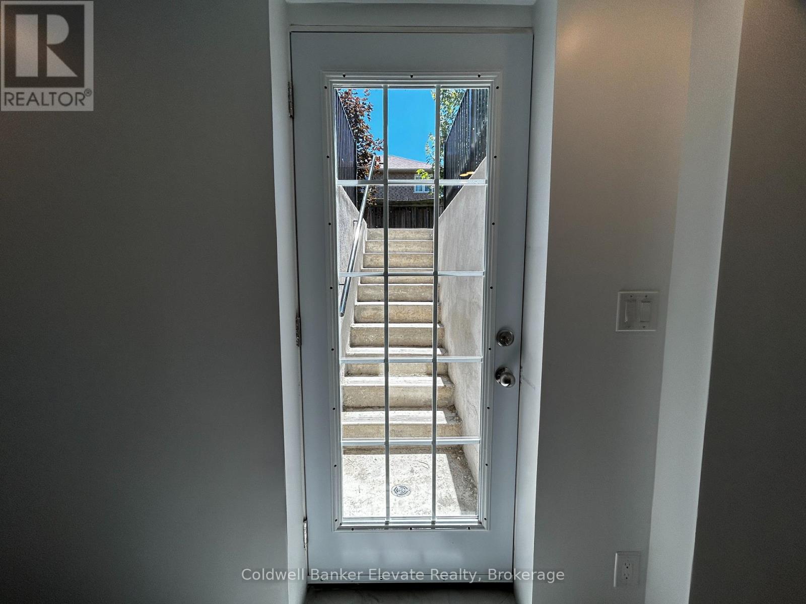 Ll - 1070 Gorham Way, Milton (Cl Clarke), Ontario  L9T 6N7 - Photo 3 - W12876306