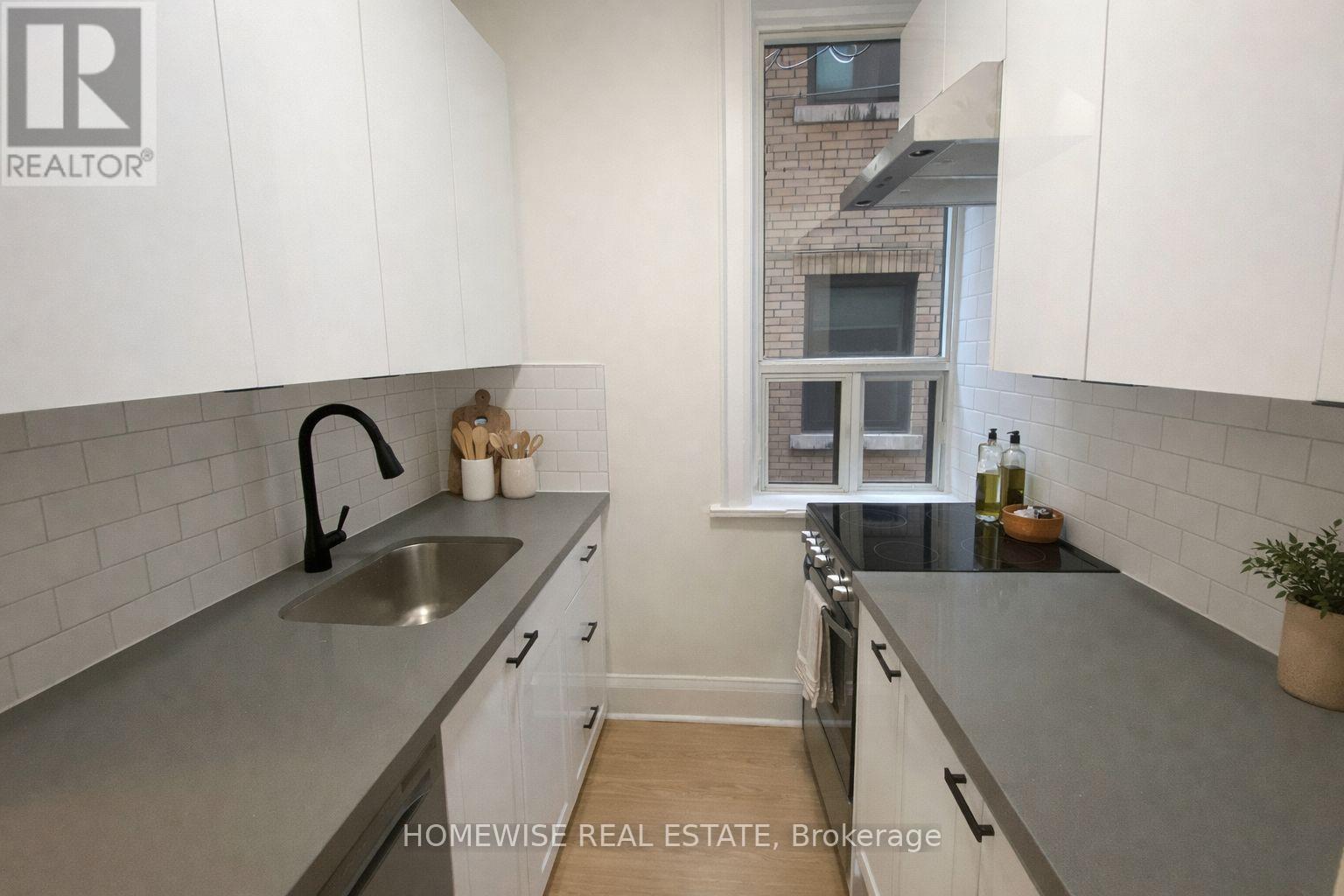 2 - 1542 King Street W, Toronto, Ontario  M6K 1J6 - Photo 3 - W12876322