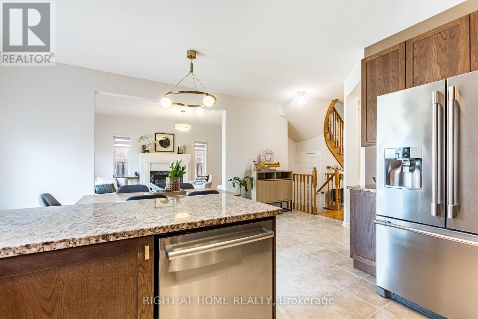 789 Stargazer Drive, Mississauga (East Credit), Ontario  L5V 0C1 - Photo 13 - W12876378