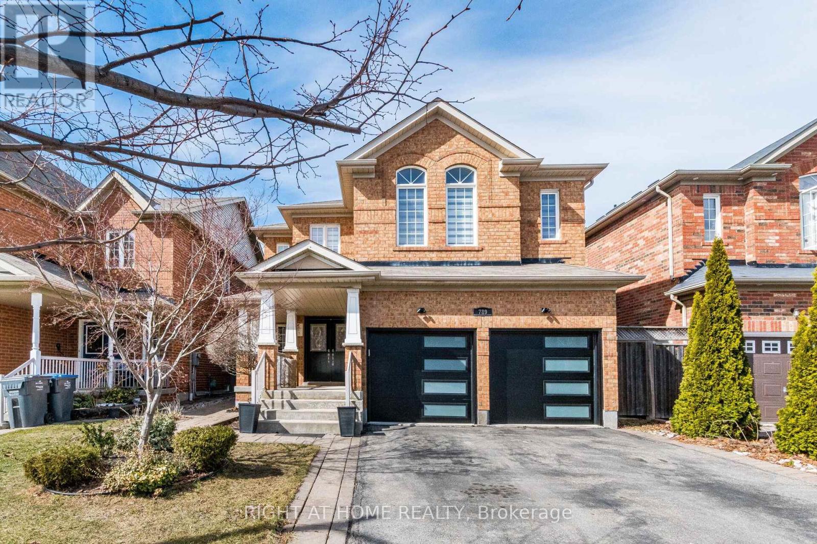 789 Stargazer Drive, Mississauga (East Credit), Ontario  L5V 0C1 - Photo 2 - W12876378