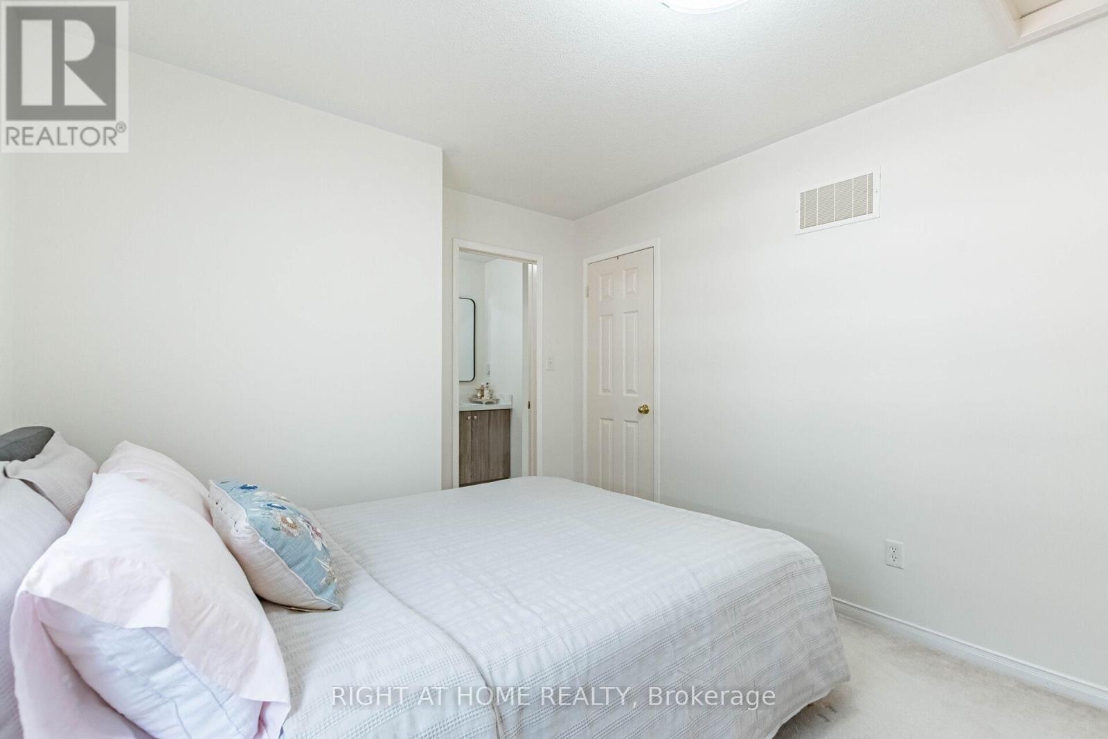 789 Stargazer Drive, Mississauga (East Credit), Ontario  L5V 0C1 - Photo 33 - W12876378