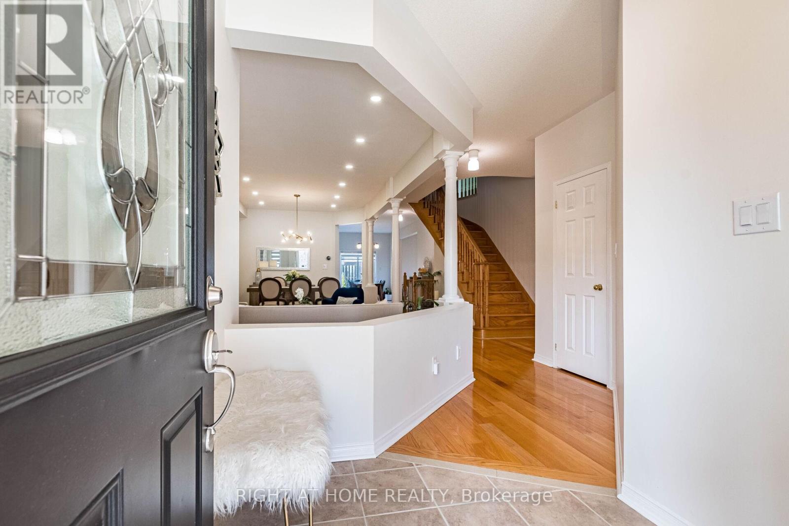 789 Stargazer Drive, Mississauga (East Credit), Ontario  L5V 0C1 - Photo 4 - W12876378