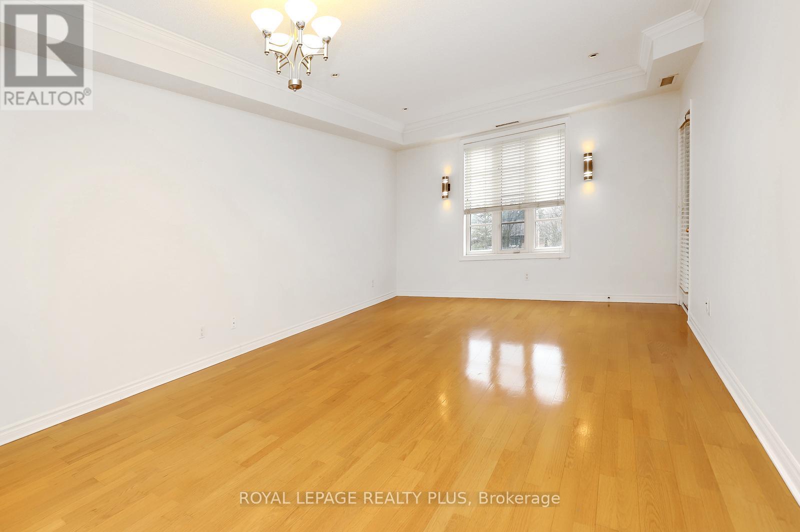 215 - 3351 Cawthra Road, Mississauga (Applewood), Ontario  L5A 4N5 - Photo 13 - W12876388