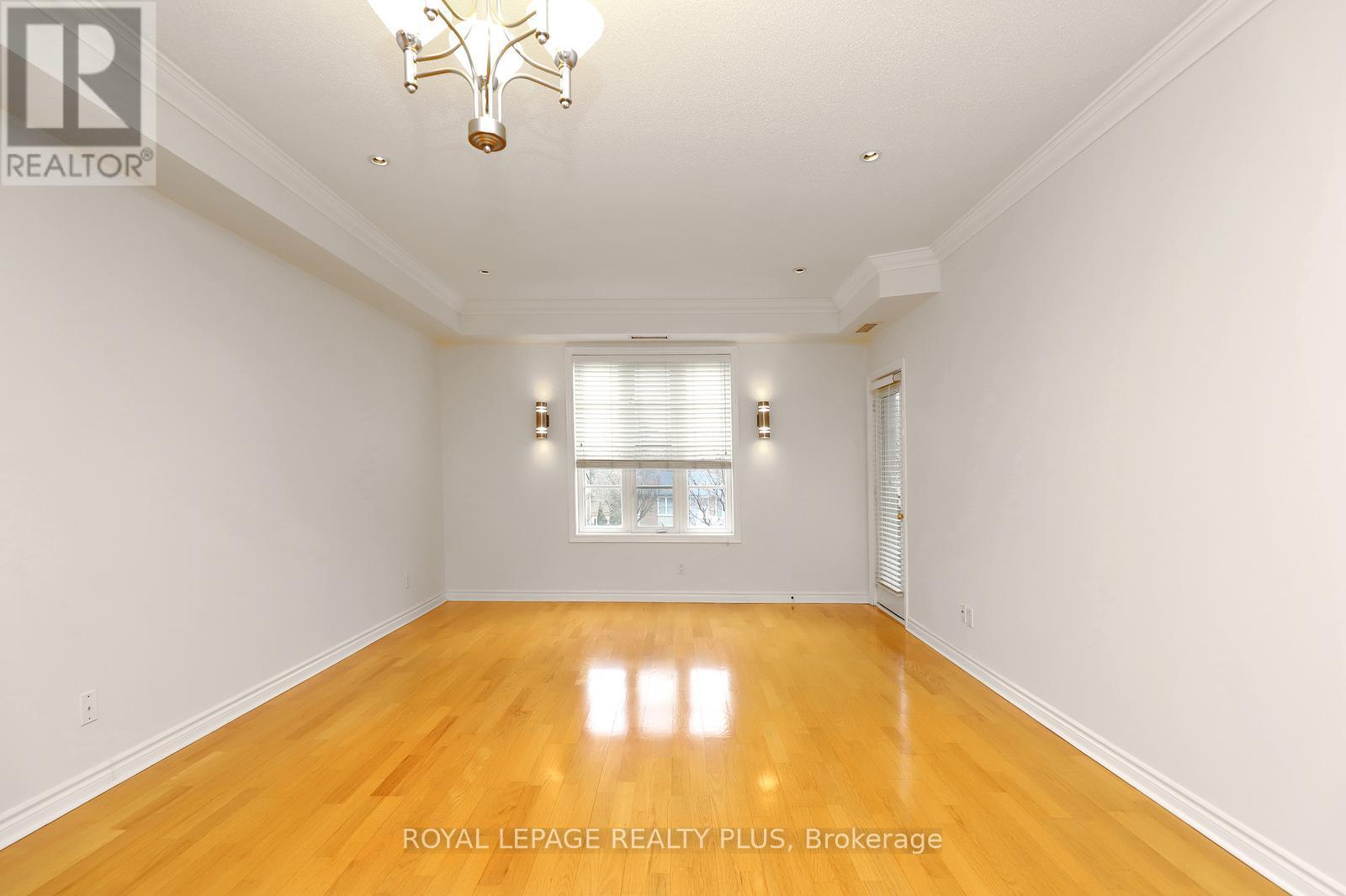 215 - 3351 Cawthra Road, Mississauga (Applewood), Ontario  L5A 4N5 - Photo 14 - W12876388