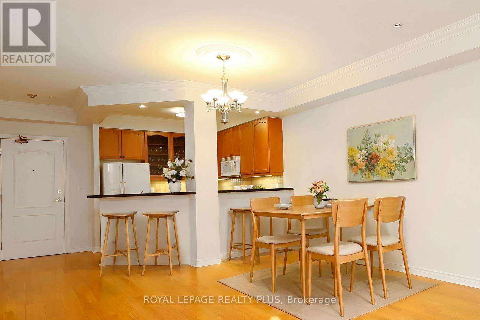 215 - 3351 Cawthra Road, Mississauga (Applewood), Ontario  L5A 4N5 - Photo 17 - W12876388