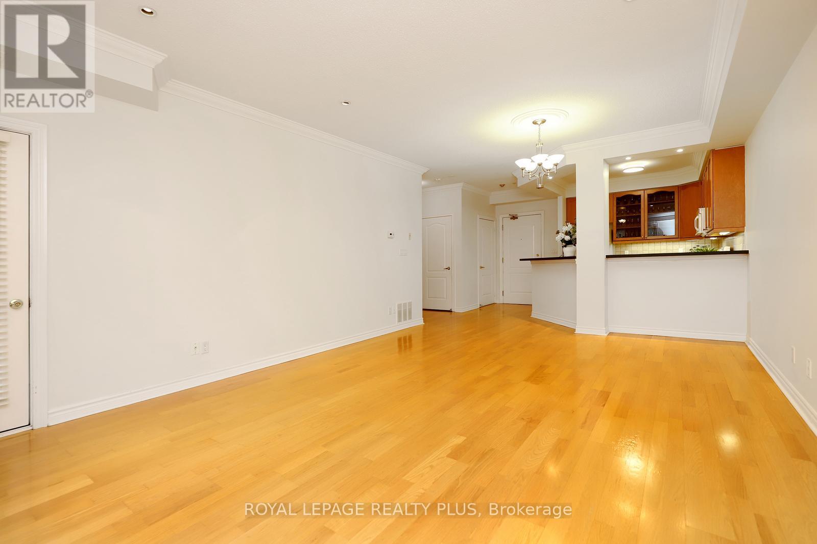 215 - 3351 Cawthra Road, Mississauga (Applewood), Ontario  L5A 4N5 - Photo 18 - W12876388