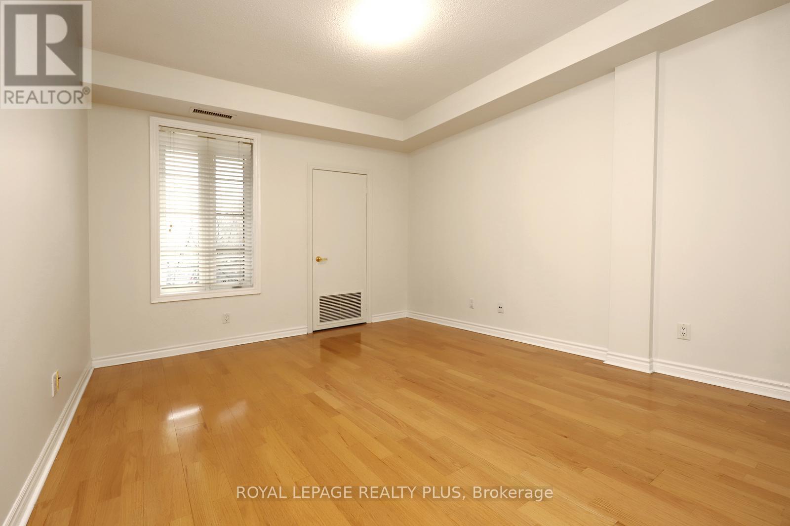 215 - 3351 Cawthra Road, Mississauga (Applewood), Ontario  L5A 4N5 - Photo 22 - W12876388