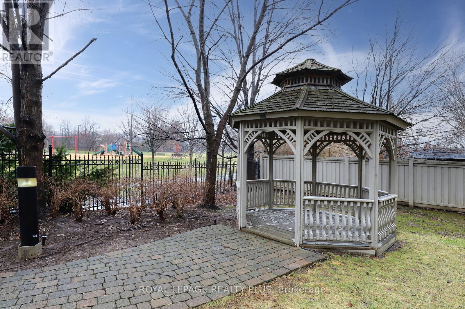 215 - 3351 Cawthra Road, Mississauga (Applewood), Ontario  L5A 4N5 - Photo 26 - W12876388