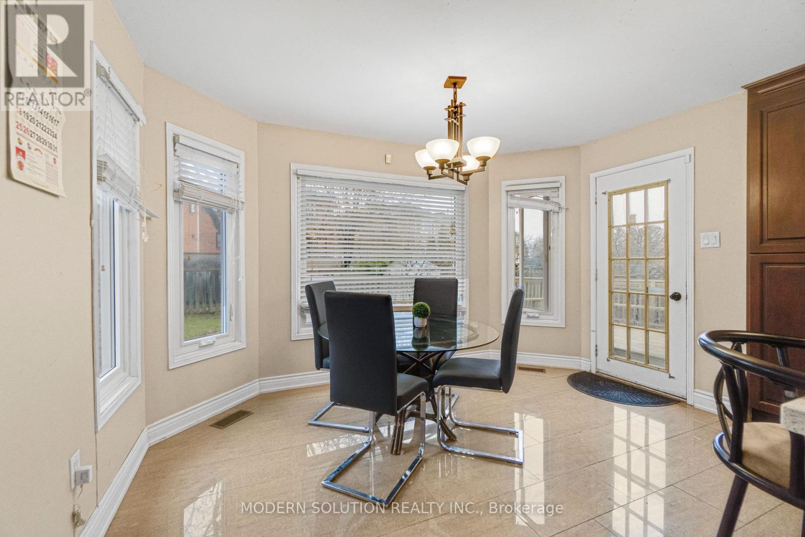 438 Ojibway Trail, Mississauga (Hurontario), Ontario  L4Z 3B5 - Photo 12 - W12876426