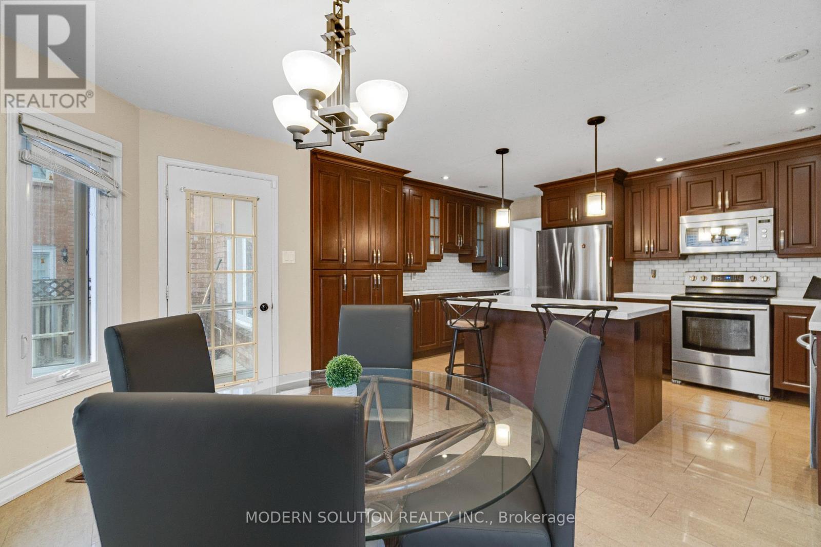 438 Ojibway Trail, Mississauga (Hurontario), Ontario  L4Z 3B5 - Photo 14 - W12876426