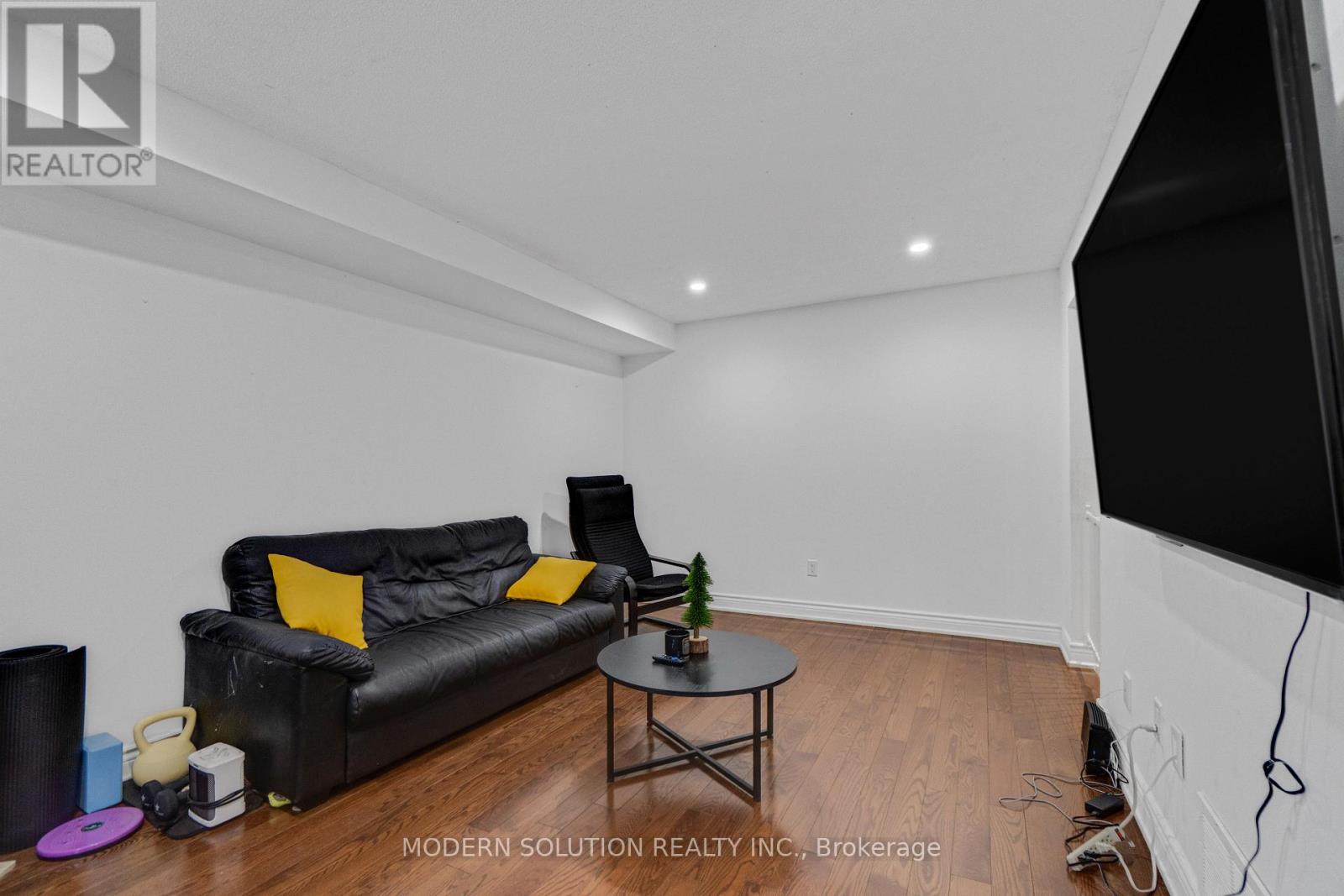 438 Ojibway Trail, Mississauga (Hurontario), Ontario  L4Z 3B5 - Photo 16 - W12876426