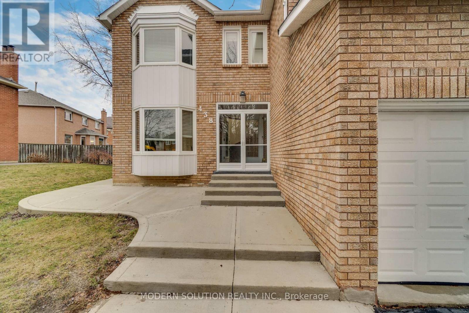 438 Ojibway Trail, Mississauga (Hurontario), Ontario  L4Z 3B5 - Photo 4 - W12876426