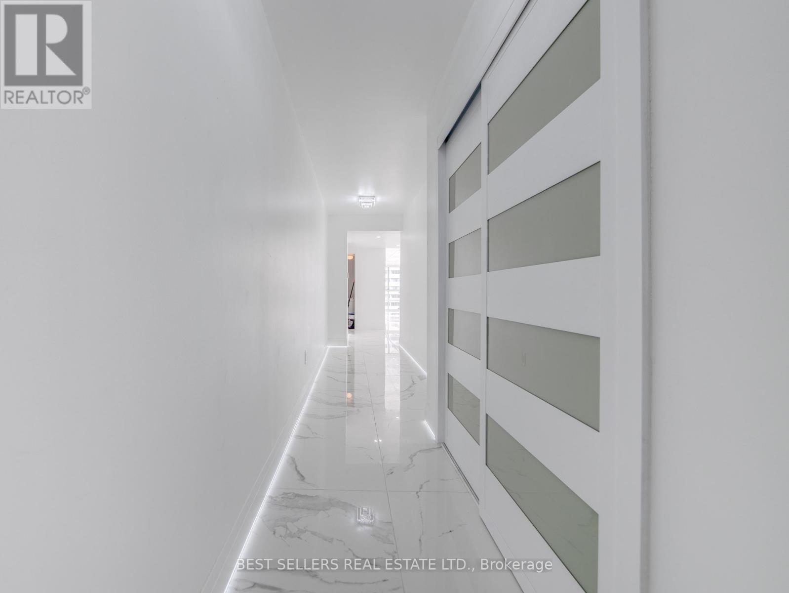 601 - 3650 Kaneff Crescent, Mississauga (Mississauga Valleys), Ontario  L5A 4A1 - Photo 13 - W12876450