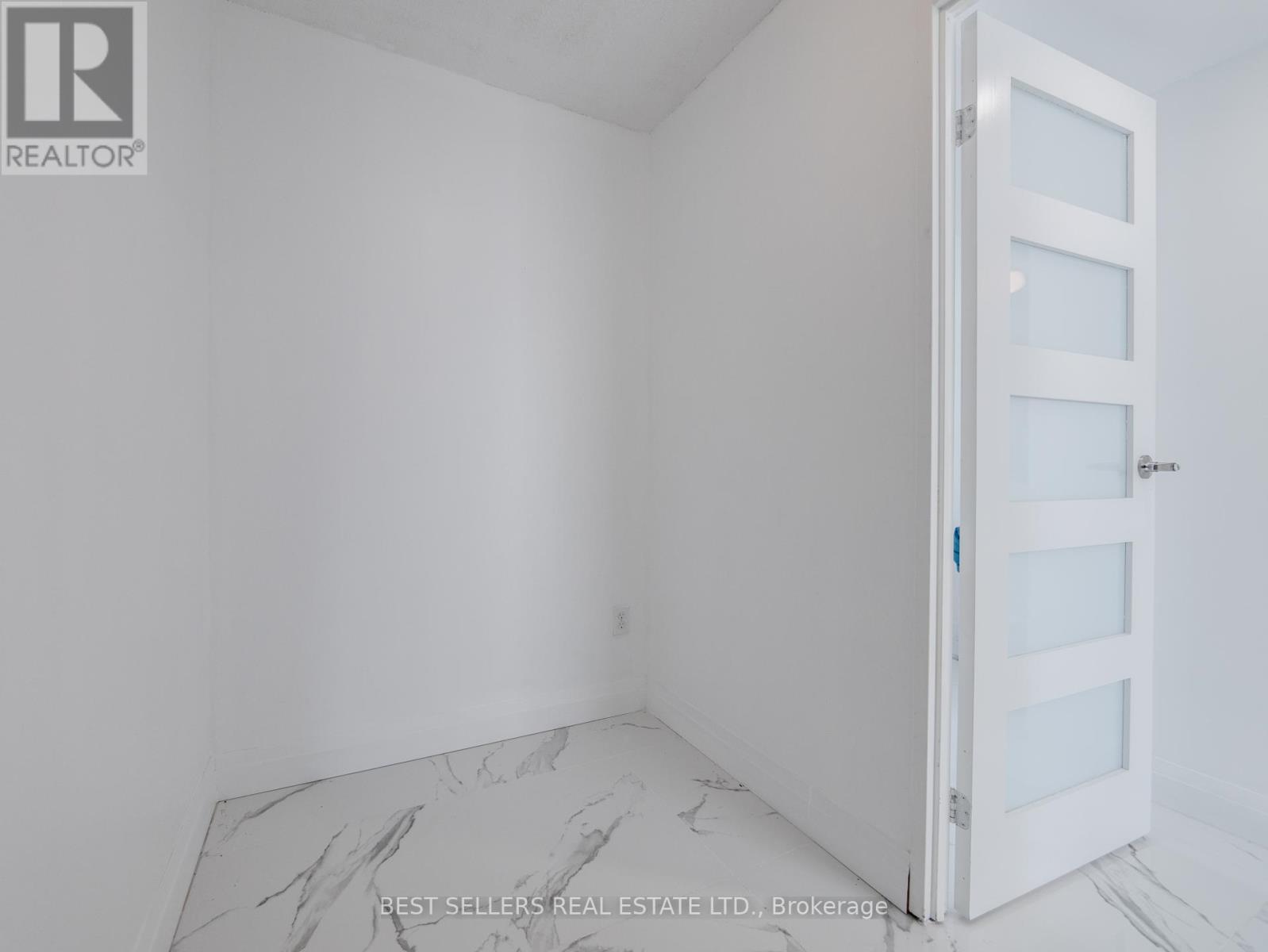 601 - 3650 Kaneff Crescent, Mississauga (Mississauga Valleys), Ontario  L5A 4A1 - Photo 37 - W12876450