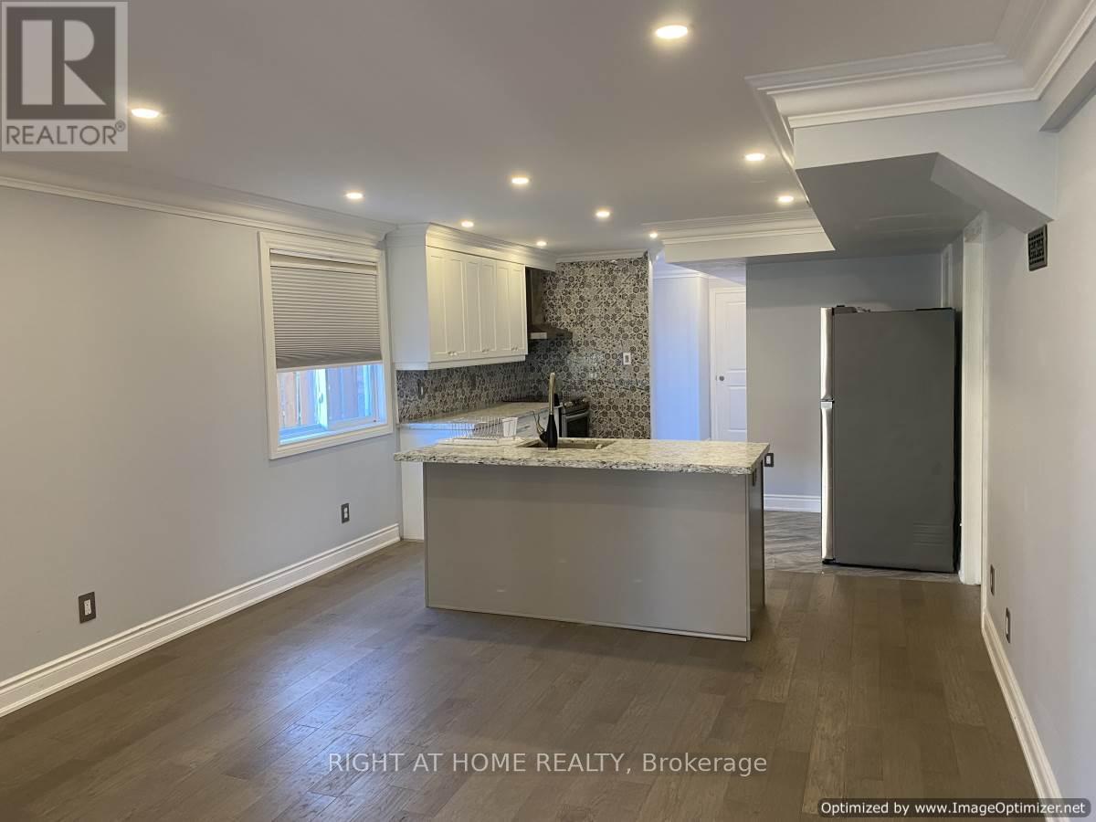 Bsmt - 571 Roselaire Trail, Mississauga (Hurontario), Ontario  L5R 2Z9 - Photo 3 - W12876478