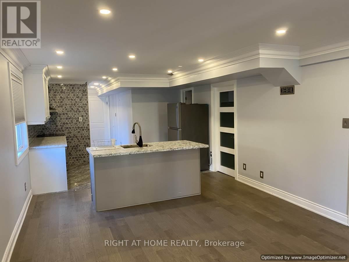 Bsmt - 571 Roselaire Trail, Mississauga (Hurontario), Ontario  L5R 2Z9 - Photo 4 - W12876478