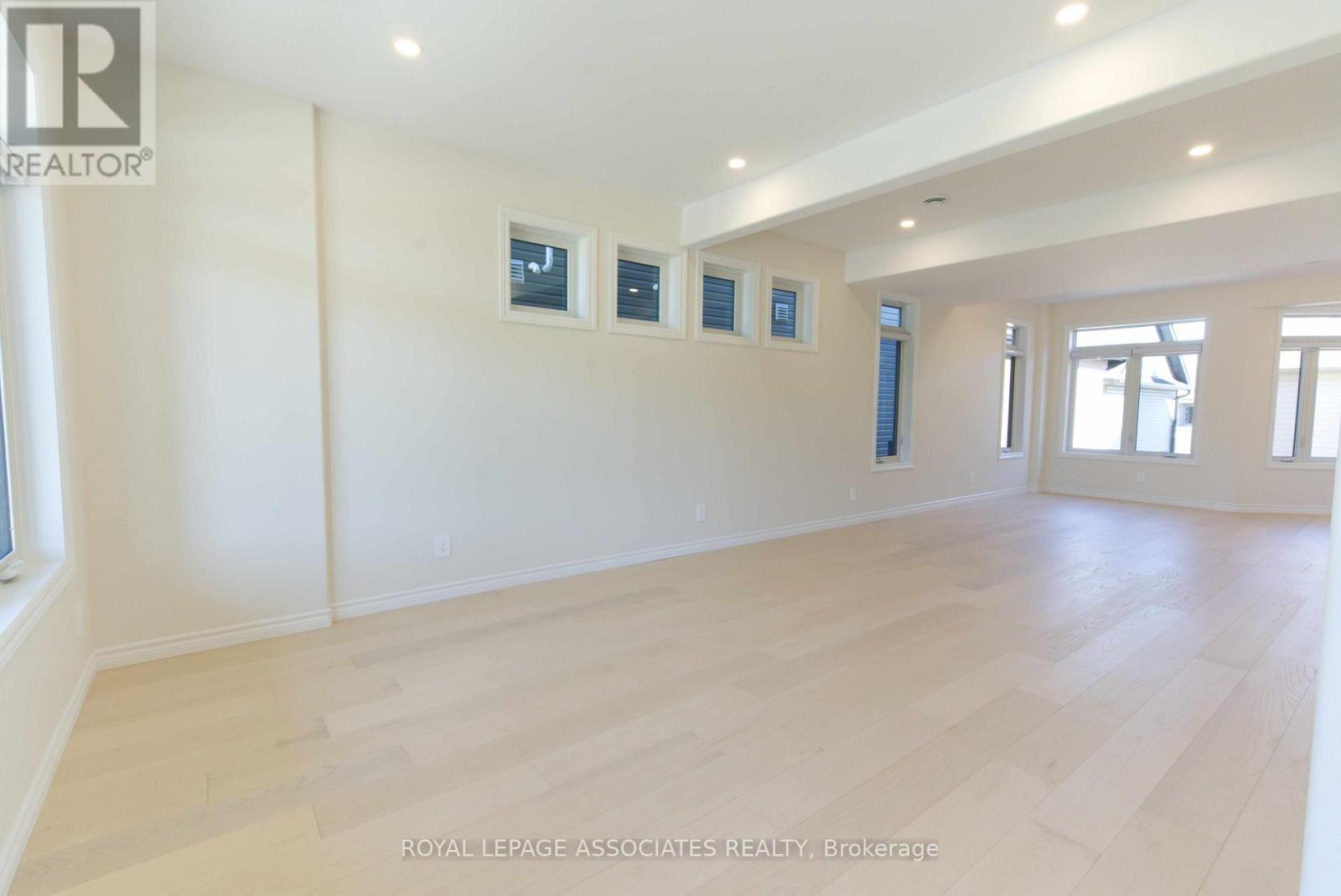 84 Riverstone Way, Belleville (Thurlow Ward), Ontario  K8N 0S6 - Photo 2 - X12876278