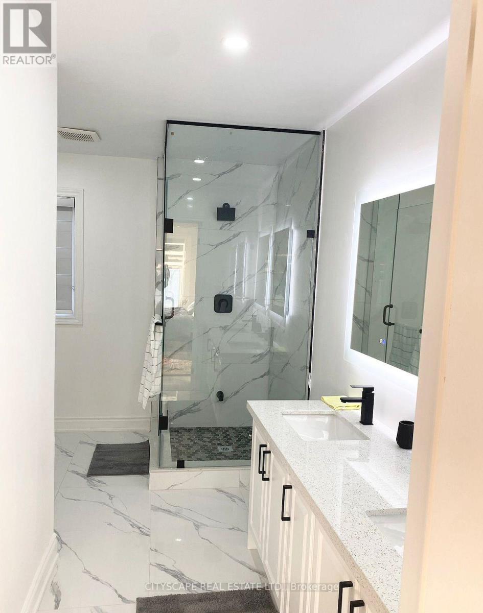 48 Seabreeze Crescent, Hamilton (Lakeshore), Ontario  L8E 5C8 - Photo 16 - X12876368