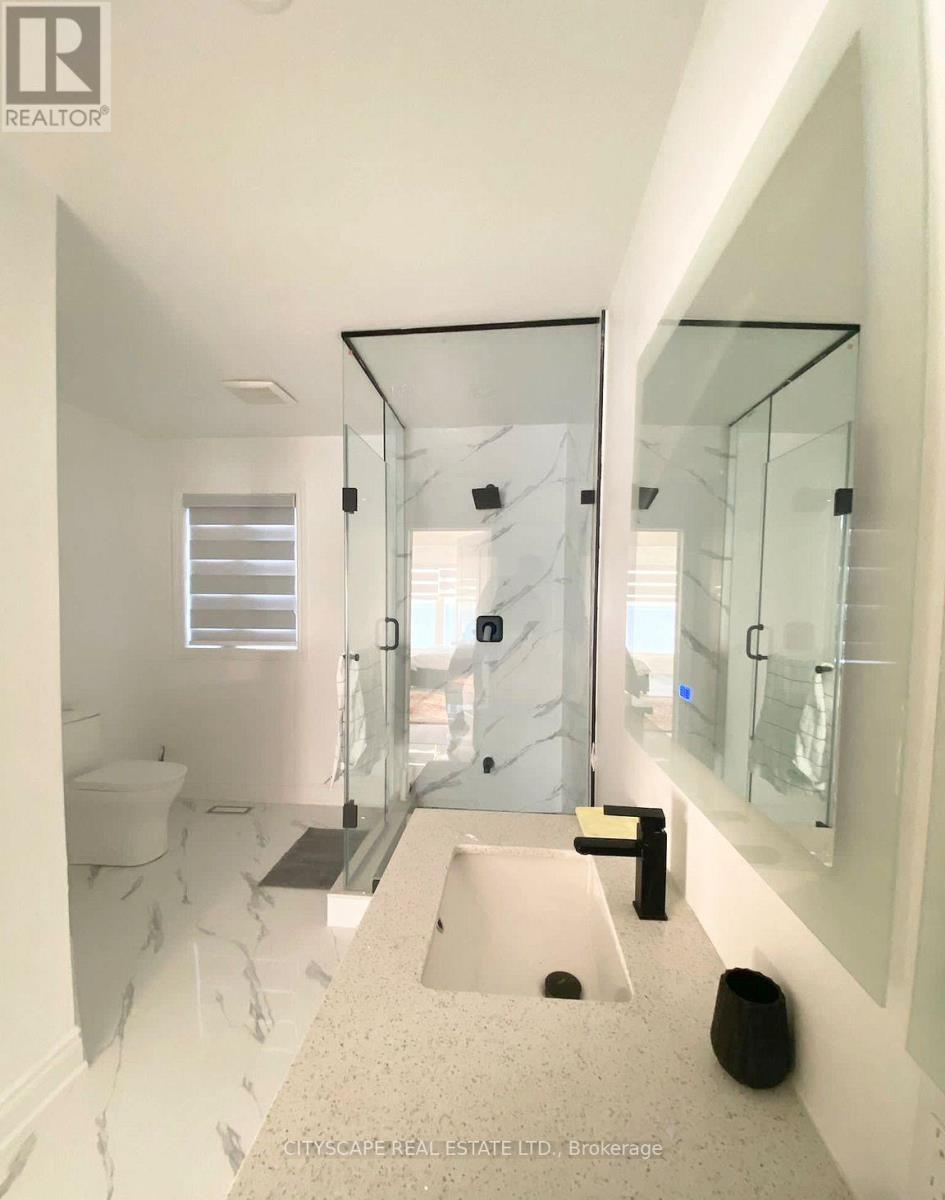 48 Seabreeze Crescent, Hamilton (Lakeshore), Ontario  L8E 5C8 - Photo 9 - X12876368