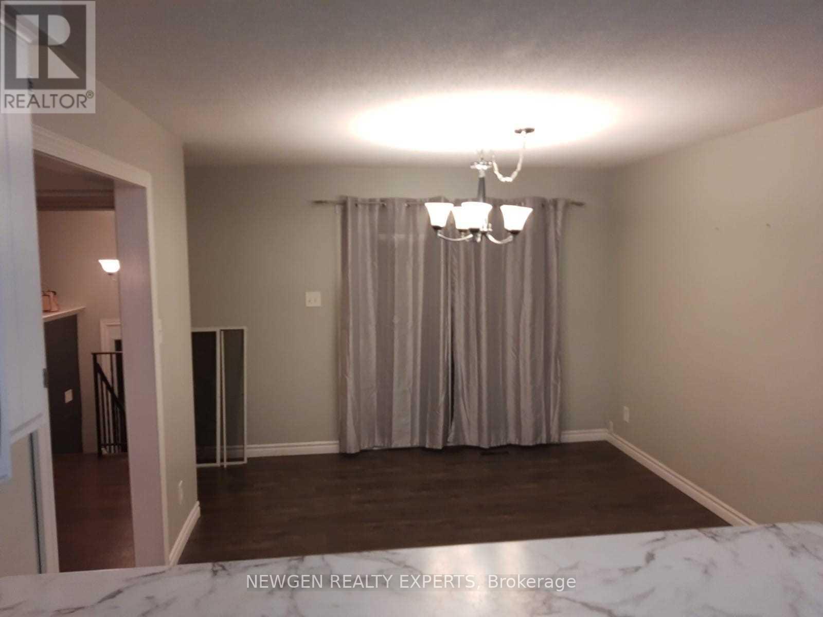 264 Laurentian Drive, Kitchener, Ontario  N2E 2B6 - Photo 7 - X12876424