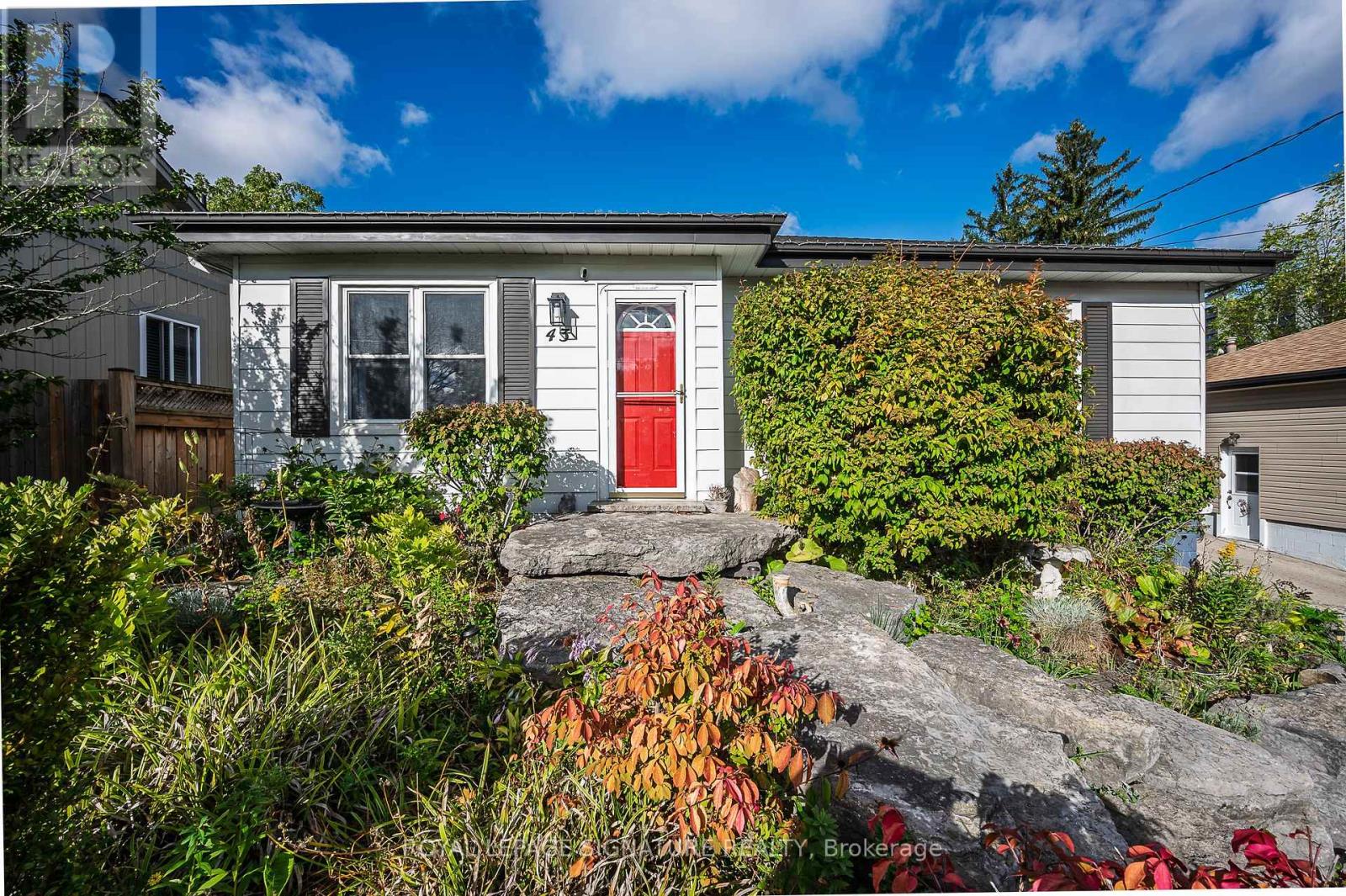 43 LAKE AVENUE N, Hamilton, Ontario