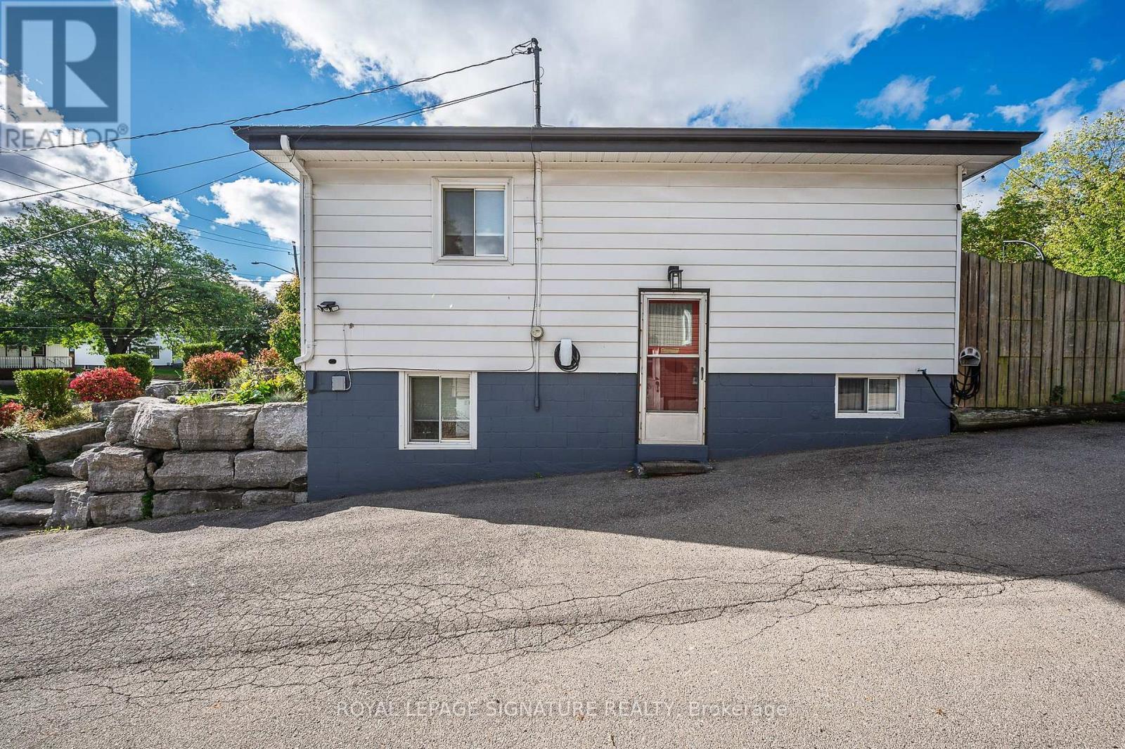 43 Lake Avenue N, Hamilton (Riverdale), Ontario  L8E 1L2 - Photo 33 - X12876464