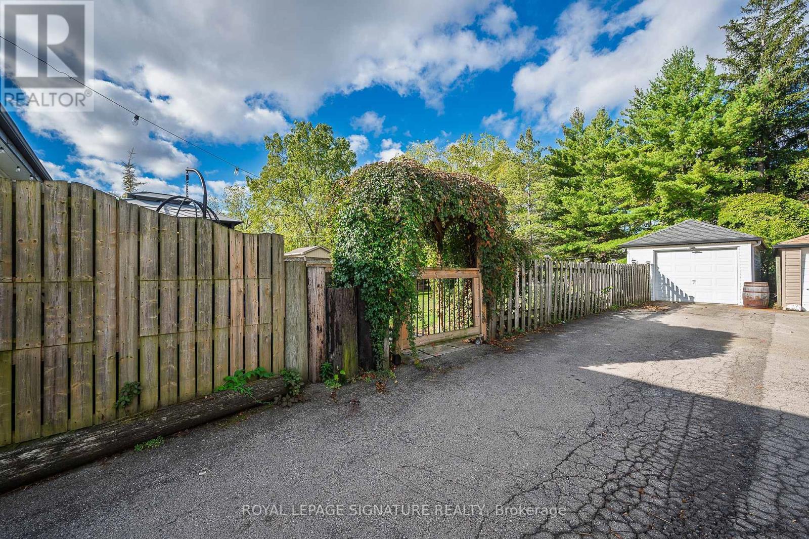 43 Lake Avenue N, Hamilton (Riverdale), Ontario  L8E 1L2 - Photo 34 - X12876464