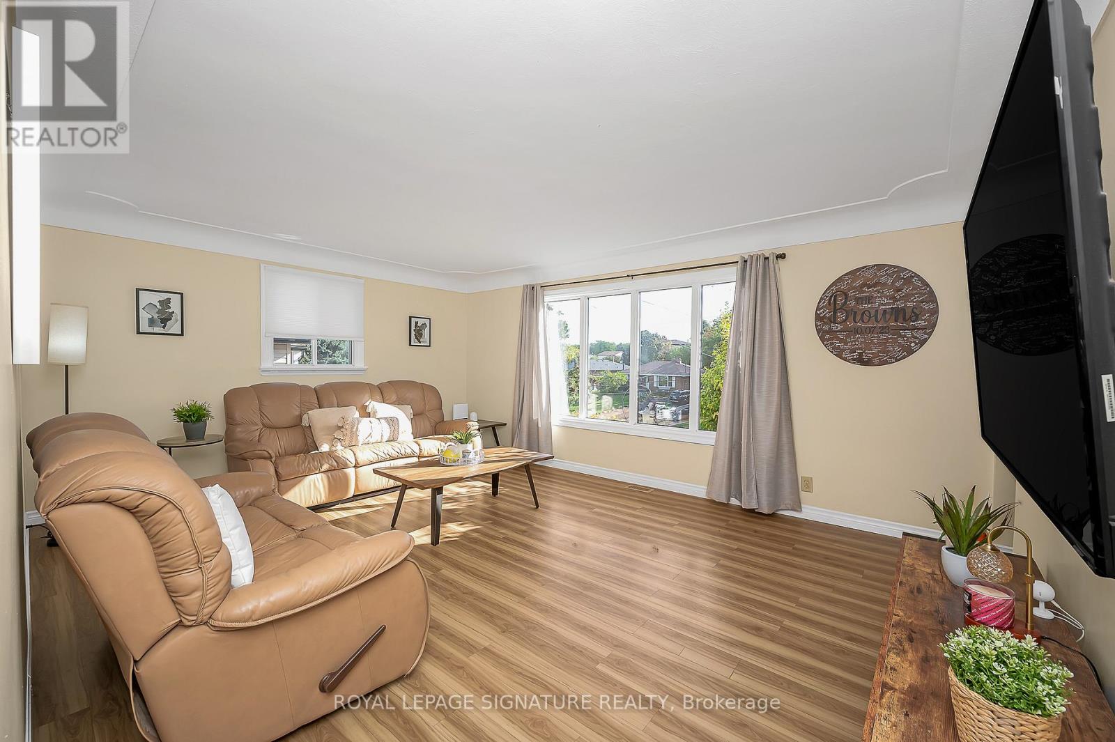 43 Lake Avenue N, Hamilton (Riverdale), Ontario  L8E 1L2 - Photo 8 - X12876464