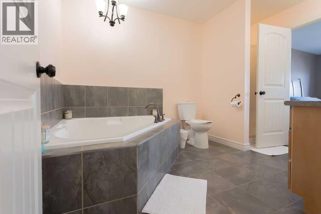 822 28 Street, Wainwright, Alberta  T9W 0A7 - Photo 22 - A2292678