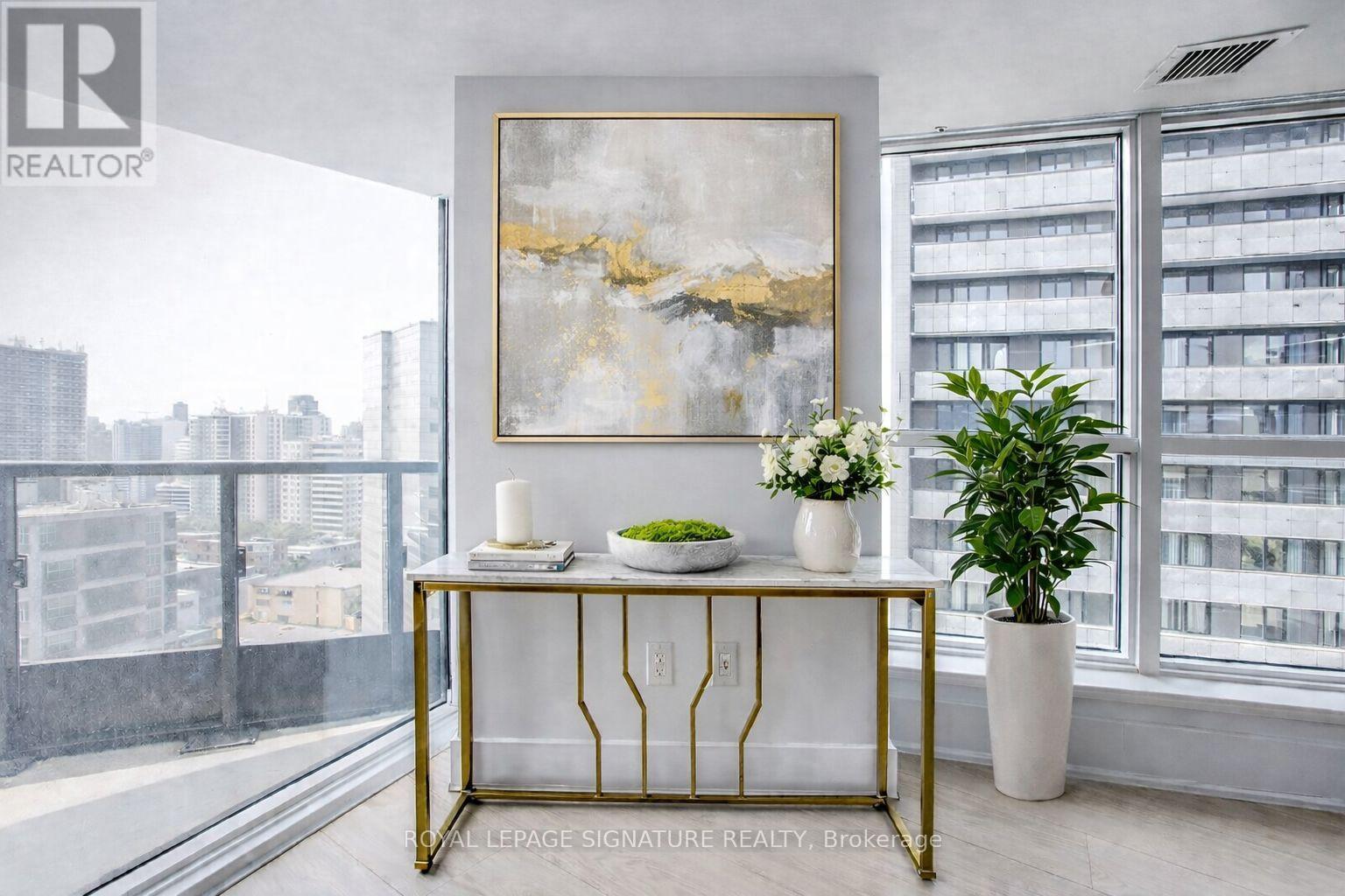 2722 - 585 Bloor Street E, Toronto, Ontario  M4W 0B3 - Photo 2 - C12875408