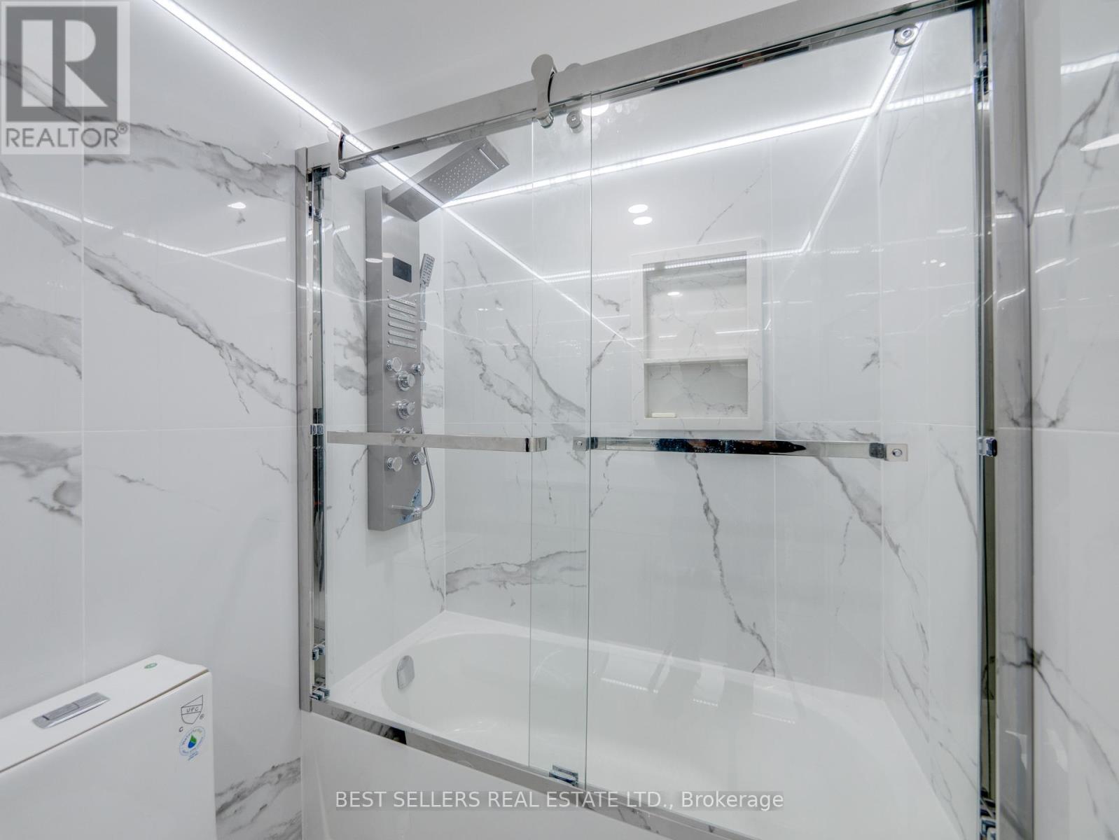 601 - 3650 Kaneff Crescent, Mississauga, Ontario  L5A 4A1 - Photo 30 - W12876206