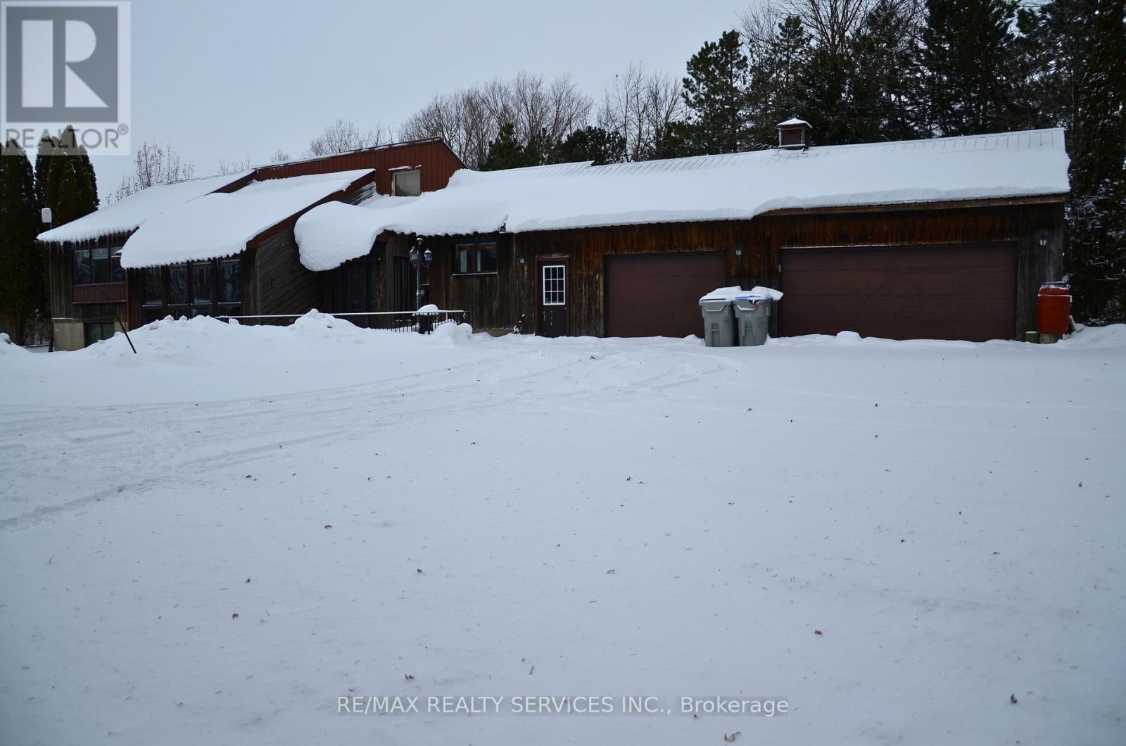 1045 Tremaine Avenue S, North Perth, Ontario  N4W 3G9 - Photo 4 - X12645578