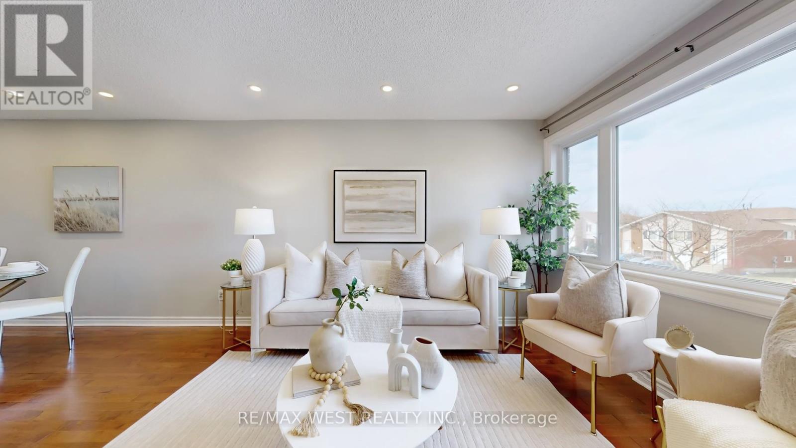 113 Kingswood Drive N, Brampton, Ontario  L6V 2X5 - Photo 5 - W12875958