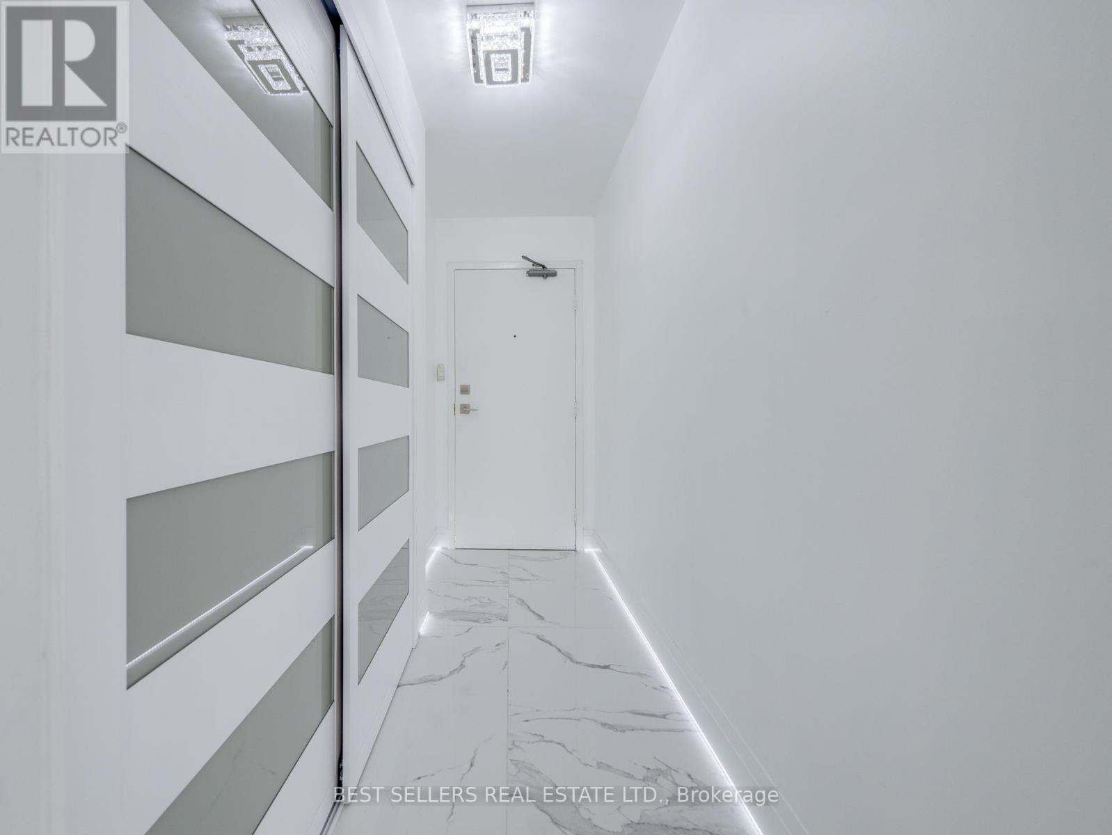 601 - 3650 Kaneff Crescent, Mississauga, Ontario  L5A 4A1 - Photo 13 - W12876206