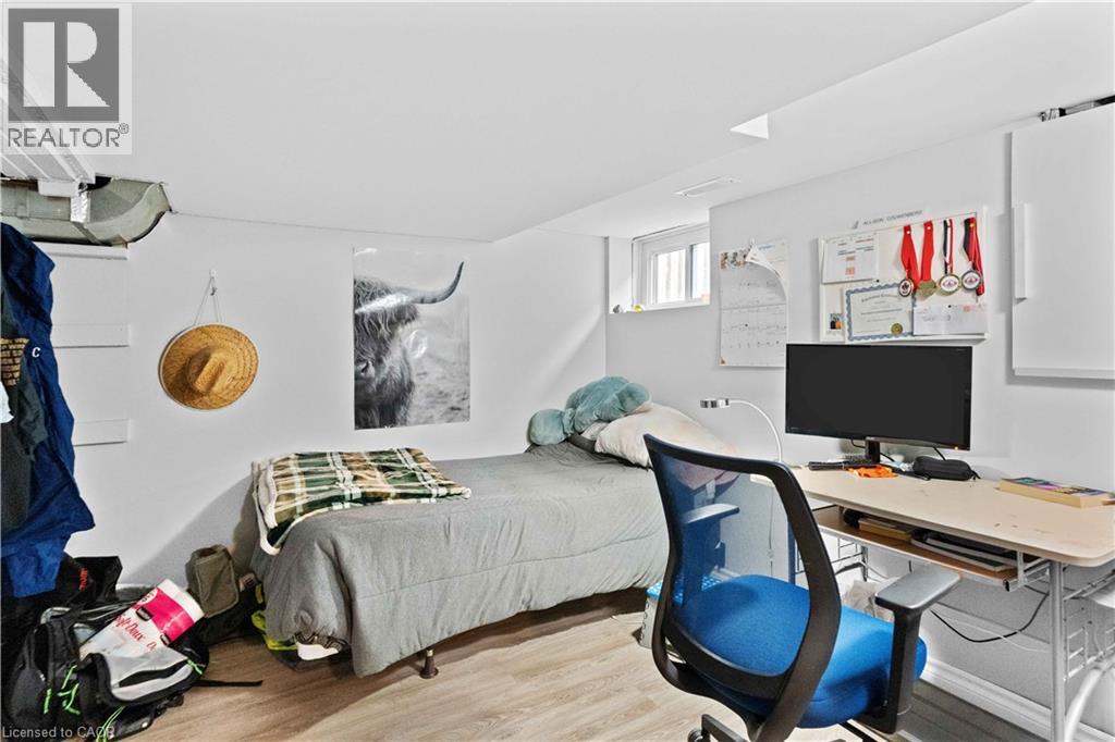 33 Cline Avenue N, Hamilton, Ontario  L8S 3Z3 - Photo 26 - 40811836