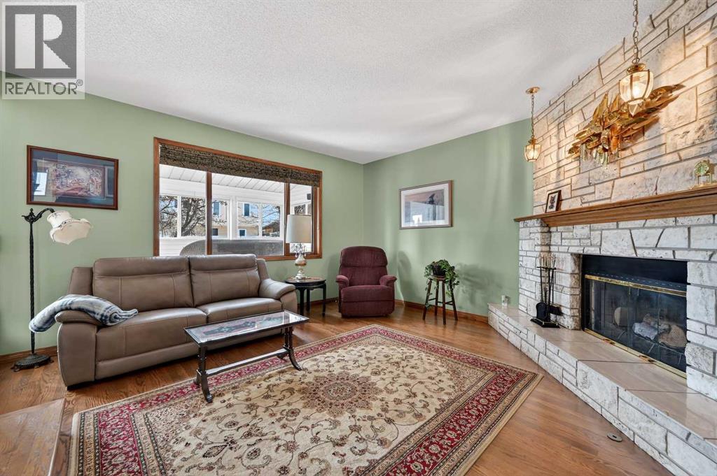 68 Hawkland Circle Nw, Calgary, Alberta  T3G 3R3 - Photo 17 - A2292183